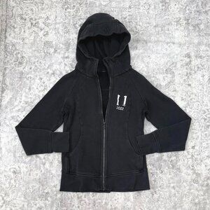 black Lululemon Zip Up Hoodie sweatshirt